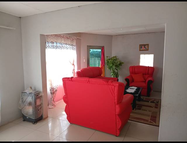 2 BEDROOM HOUSE FOR SALE IN EVATON WEST